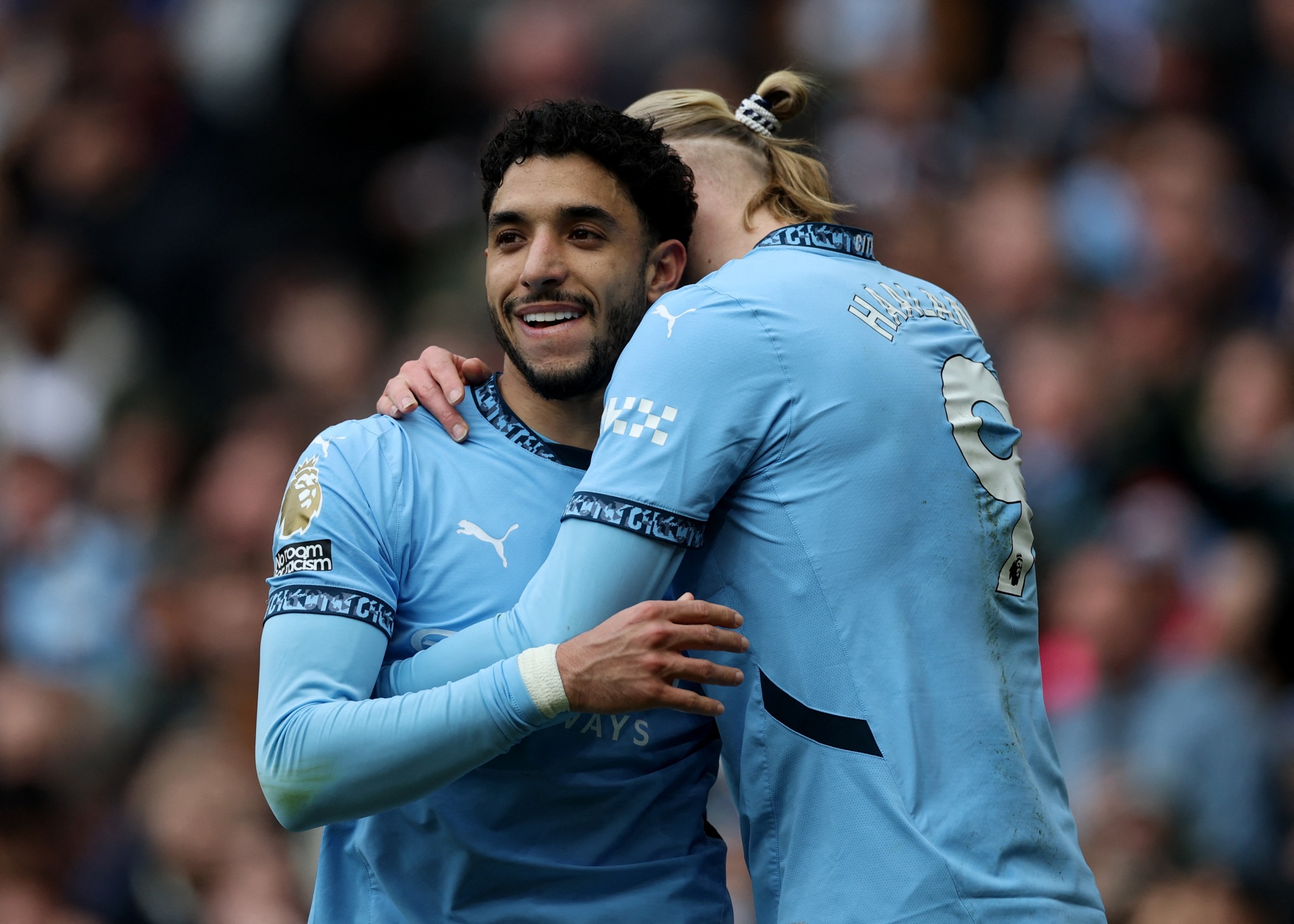 Pep Guardiola espera el regreso de Omar Marmoush para aliviar la carga de Erling Haaland, mientras sigue la incertidumbre por Nico González antes del derbi.